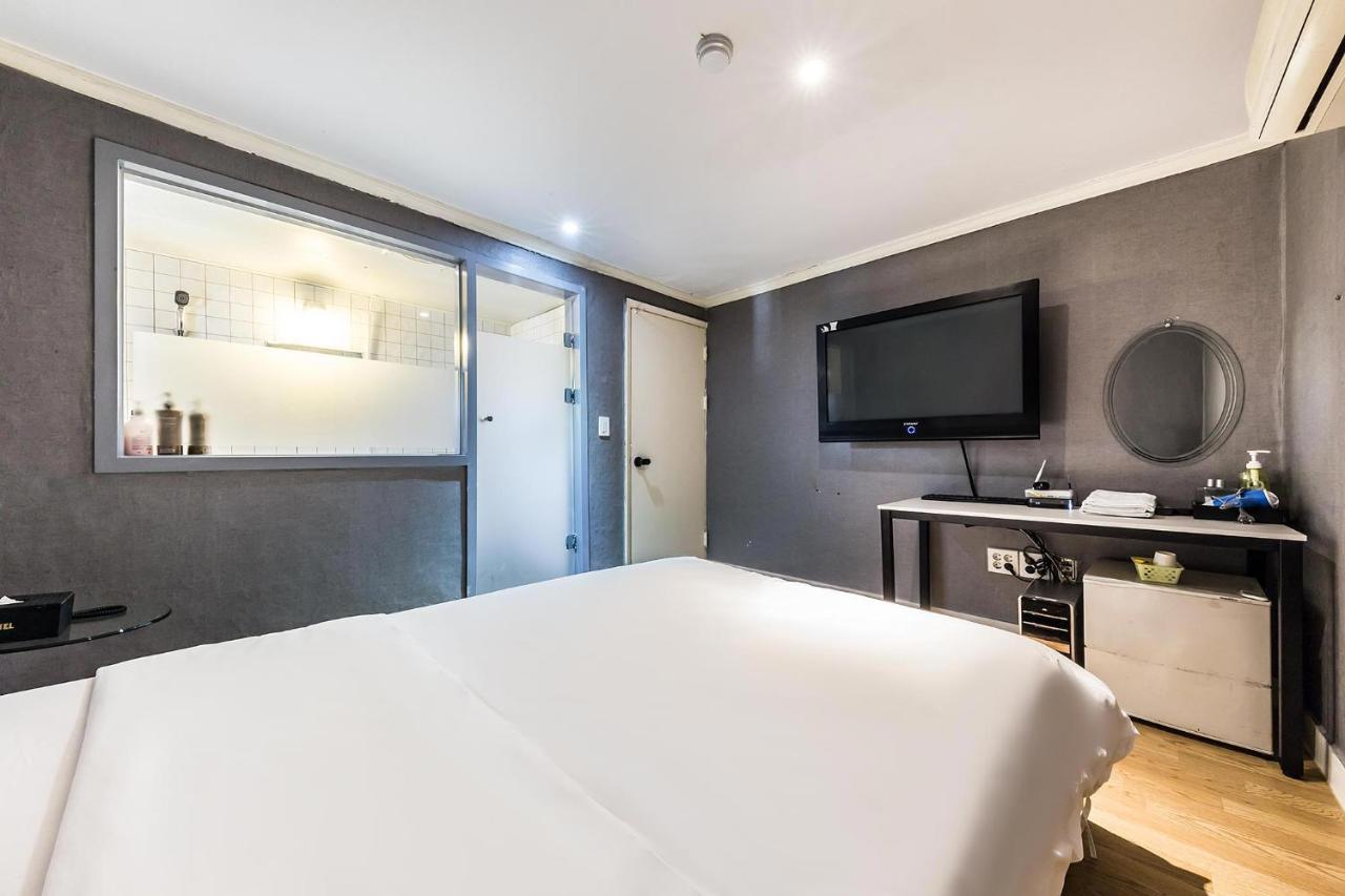 In Seoul Sinchon Goguma Hotel Екстер'єр фото