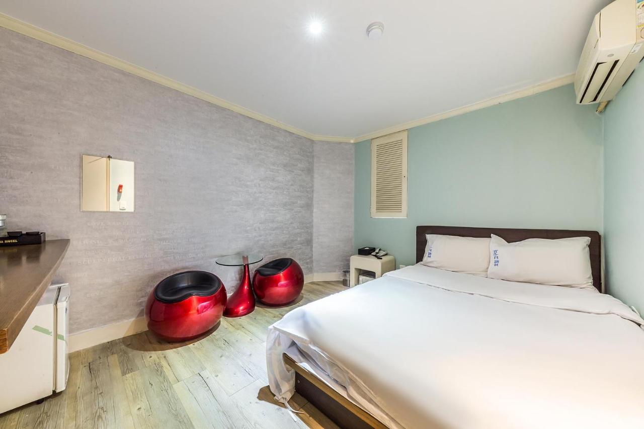 In Seoul Sinchon Goguma Hotel Екстер'єр фото